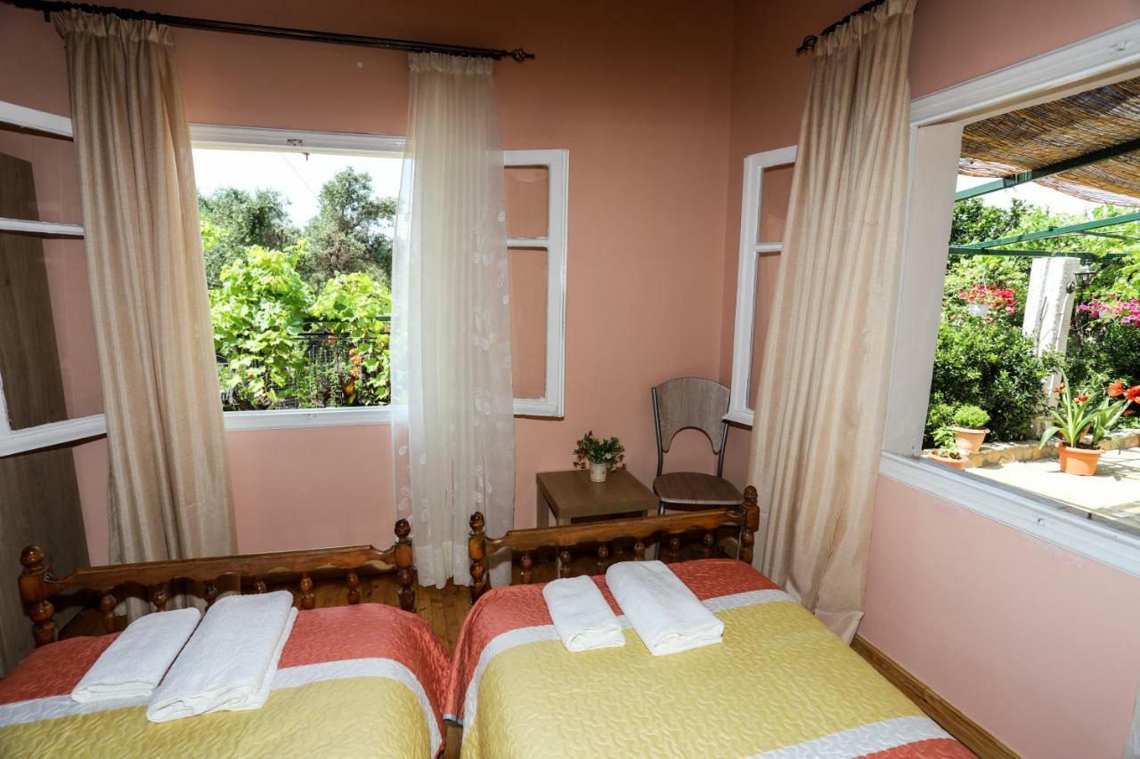 Garden House Kastellani Guest House Kastellanoi  ภายนอก รูปภาพ